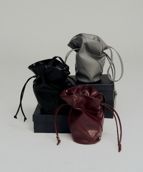 LE'RURE(リルアー)の「Flower vase bag(ハンドバッグ・レディース・バーガンディー/グレー/ブラック・FREE)」の11枚目の写真