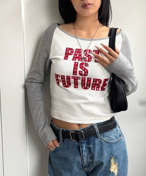 WHO'S WHO gallery(フーズフーギャラリー)の「STAR STUDS RAGLAN LOG TOPS(Tシャツ/カットソー・レディース・グレー/ブラック/カーキ/ネイビー・FREE)」の2枚目の写真