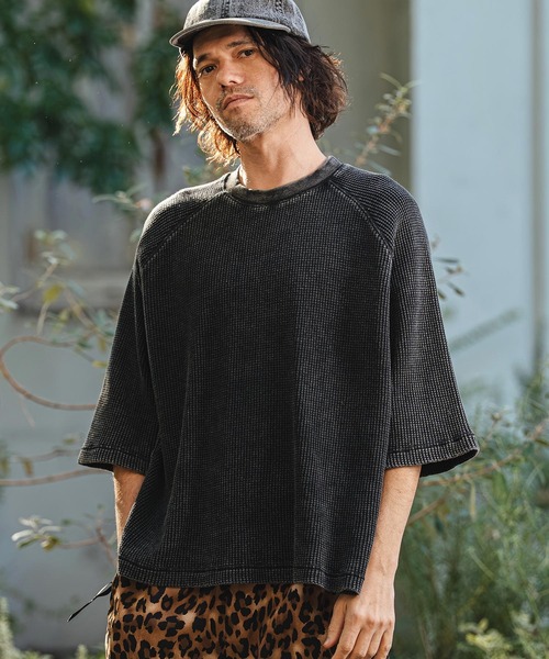 CAMBIO(カンビオ)の「mt10154- Snow Wash Big Waffle Raglan Short Sleeve Tee スノーウォッシュビックワッフルTシャツ(CMP-261-004)(Tシャツ/カットソー・メンズ・ネイビー/グレイッシュベージュ/ブラック・L/M/S)」の2枚目の写真