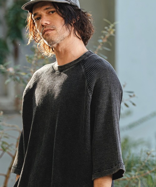 CAMBIO(カンビオ)の「mt10154- Snow Wash Big Waffle Raglan Short Sleeve Tee スノーウォッシュビックワッフルTシャツ(CMP-261-004)(Tシャツ/カットソー・メンズ・ネイビー/グレイッシュベージュ/ブラック・L/M/S)」の19枚目の写真