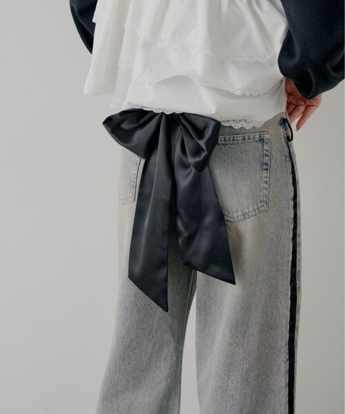 Chico（チコ）の「【SALON by Chico】取り外しリボンサイドラインストレートルーズデニム（デニムパンツ・レディース・グレー/ブルー系その他・MEDIUM/SMALL）」の9枚目の写真
