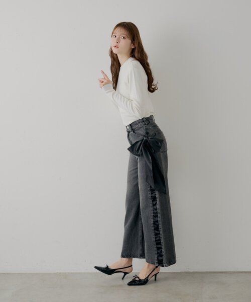 Chico（チコ）の「【SALON by Chico】取り外しリボンサイドラインストレートルーズデニム（デニムパンツ・レディース・グレー/ブルー系その他・MEDIUM/SMALL）」の5枚目の写真