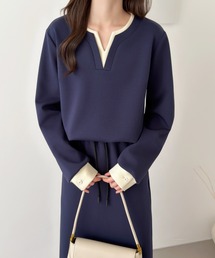 emi+（エミプラス）の「レイヤード風配色スキッパネックスウェットセットアップ（セットアップ）」