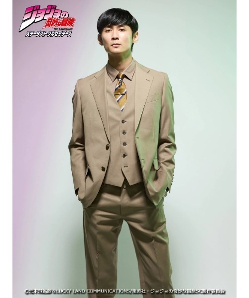 Perfect Suit FActory（パーフェクトスーツファクトリー）の「アニメ『ジョジョの奇妙な冒険 スターダストクルセイダース』セットアップジャケット【DIO】（スーツジャケット・メンズ・ベージュ・3L/LL/L/M/S/SS）」の4枚目の写真