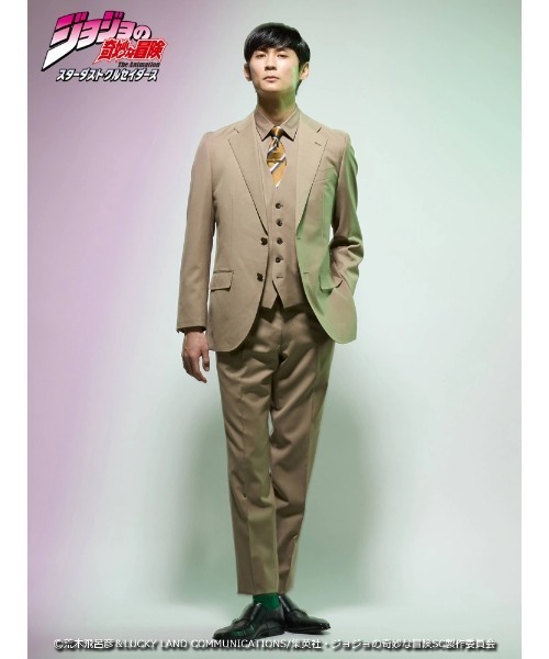 Perfect Suit FActory（パーフェクトスーツファクトリー）の「アニメ『ジョジョの奇妙な冒険 スターダストクルセイダース』セットアップジャケット【DIO】（スーツジャケット・メンズ・ベージュ・3L/LL/L/M/S/SS）」の5枚目の写真