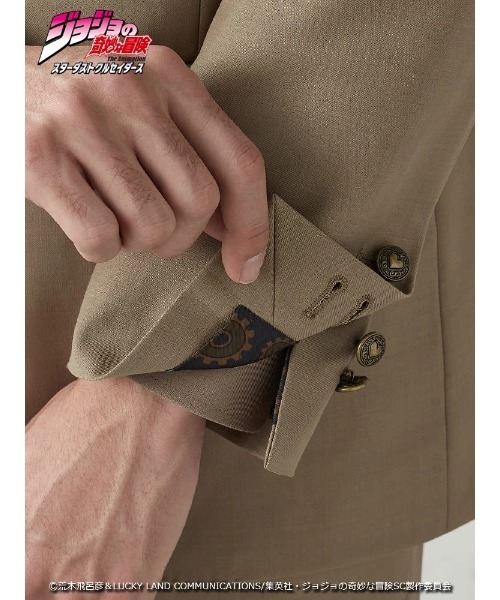 Perfect Suit FActory（パーフェクトスーツファクトリー）の「アニメ『ジョジョの奇妙な冒険 スターダストクルセイダース』セットアップジャケット【DIO】（スーツジャケット・メンズ・ベージュ・3L/LL/L/M/S/SS）」の12枚目の写真