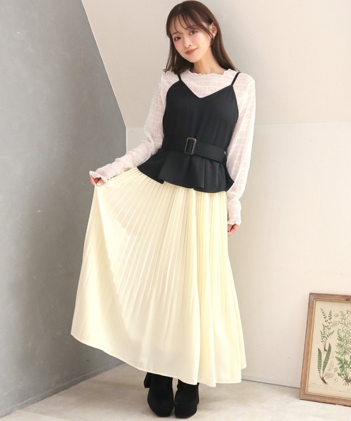 CECIL McBEE(セシルマクビー)の「バイカラーキャミワンピース チュールシャーリングTセット(ワンピース・レディース・グレー/ブラック・MEDIUM)」の4枚目の写真