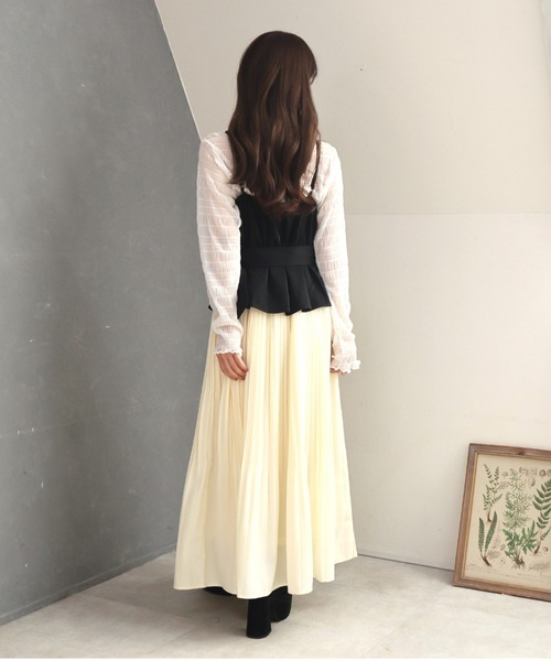 CECIL McBEE(セシルマクビー)の「バイカラーキャミワンピース チュールシャーリングTセット(ワンピース・レディース・グレー/ブラック・MEDIUM)」の6枚目の写真