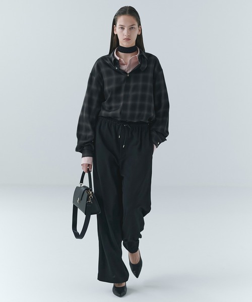 CULLNI(クルニ)の「Dry Stretch Cloth Extra Wide Drawstring Pant(スラックス・メンズ・ネイビー/ブラウン/ブラック・2/1/0)」の5枚目の写真