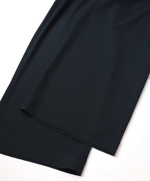 CULLNI(クルニ)の「Dry Stretch Cloth Extra Wide Drawstring Pant(スラックス・メンズ・ネイビー/ブラウン/ブラック・2/1/0)」の15枚目の写真