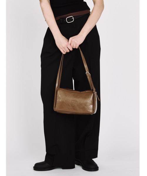 arholiday.standard(エーアールホリデースタンダード)の「2way square double strap shoulder bag / 2wayスクエアダブルストラップショルダーバッグ(ショルダーバッグ・レディース・キャメル/ブラック・FREE)」の19枚目の写真