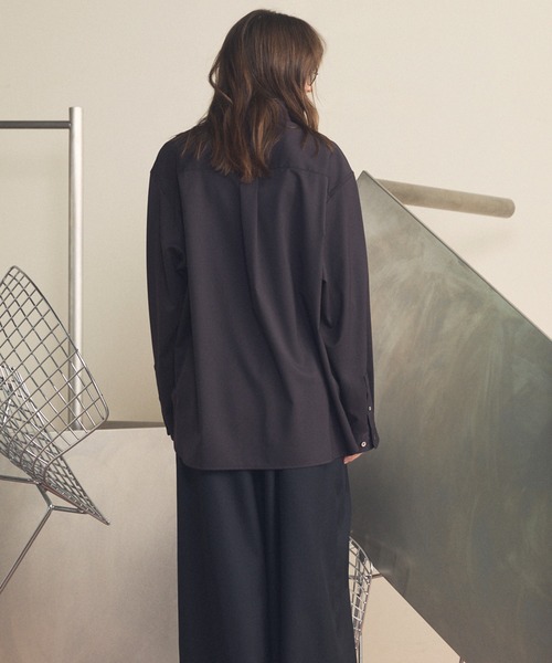MAISON SPECIAL(メゾンスペシャル)の「《UNISEX》T/W Prime-Over Long Sleeve Shirt/T/Wプライムオーバーロングスリーブシャツ【MAISON SPECIAL/メゾンスペシャル】(シャツ/ブラウス・メンズ・ブラック/グレイッシュベージュ/マルチ/ダークブラック/ネイビー・0/1/2)」の20枚目の写真