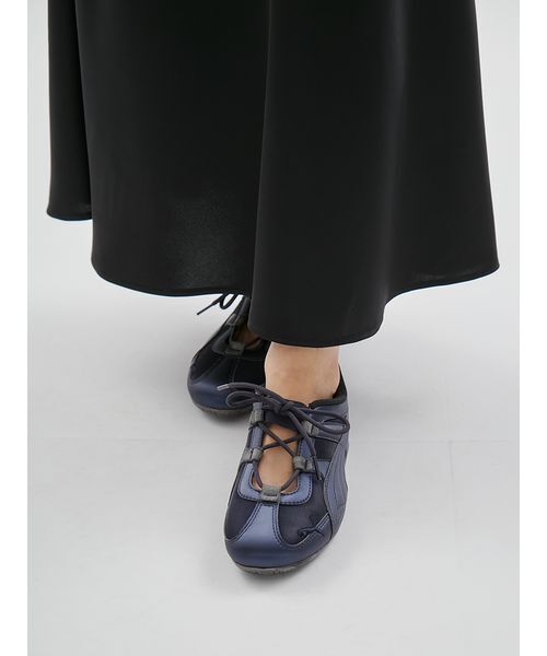 emmi（エミ）の「サテンナロースカート【セットアップ対応】（スカート・レディース・オフホワイト/ライトブルー/ブラック/ベージュ・1/0）」の7枚目の写真