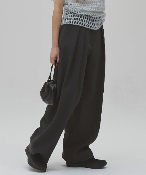TODAYFUL(トゥデイフル)の「【TODAYFUL/トゥデイフル】Bonding Wide Trousers/ボンディングワイドトラウザーパンツ(スラックス・レディース・モスグリーン/チャコールグレー/ブラック/ダークブラウン・36/38)」の10枚目の写真
