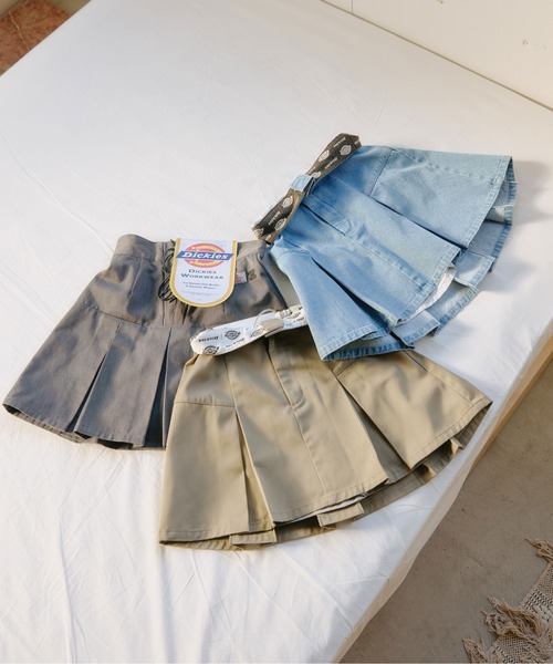 JILL by JILL STUART(ジルバイジルスチュアート)の「「Dickies × JILL by JILL STUART」別注タックミニスカート(スカート・レディース・グレー/ブルー/ブラウン/ベージュ・SMALL/MEDIUM)」の4枚目の写真