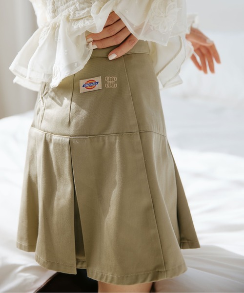 JILL by JILL STUART(ジルバイジルスチュアート)の「「Dickies × JILL by JILL STUART」別注タックミニスカート(スカート・レディース・グレー/ブルー/ブラウン/ベージュ・SMALL/MEDIUM)」の21枚目の写真