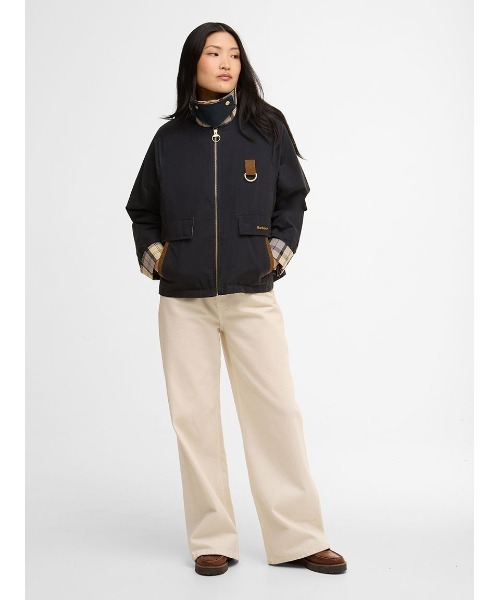 Barbour(バブアー)の「【SPEY / スペイ】 シャワープルーフジャケット(レディース)(ブルゾン・レディース・オリーブ/クリーム/ネイビー・8/10/12)」の15枚目の写真