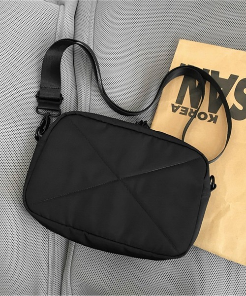 WESTBOY(ウエストボーイ)の「軽量 コンパクト ユニセックス ナイロンミニショルダーバッグ WO26S2BG35(ショルダーバッグ・メンズ・ブラック/グリーン・FREE)」の7枚目の写真