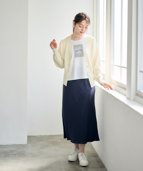 12Twelve Agenda(トゥエルブ アジェンダ)の「Vネックゆるニットカーディガン(カーディガン/ボレロ・レディース・ネイビー/イエロー/オフホワイト・M)」の11枚目の写真