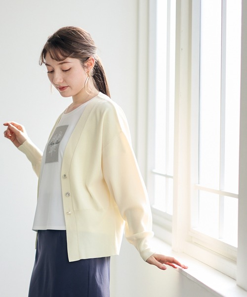 12Twelve Agenda(トゥエルブ アジェンダ)の「Vネックゆるニットカーディガン(カーディガン/ボレロ・レディース・ネイビー/イエロー/オフホワイト・M)」の6枚目の写真