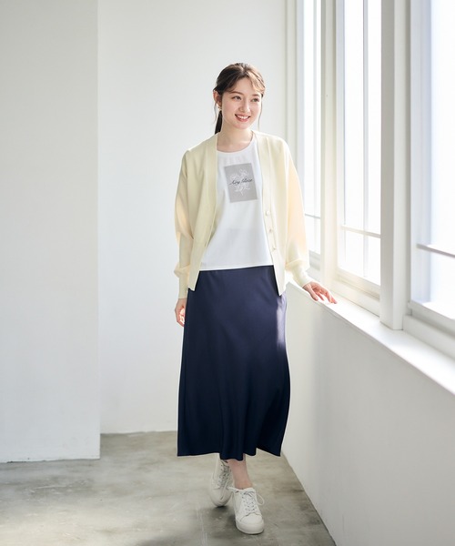 12Twelve Agenda(トゥエルブ アジェンダ)の「Vネックゆるニットカーディガン(カーディガン/ボレロ・レディース・ネイビー/イエロー/オフホワイト・M)」の10枚目の写真