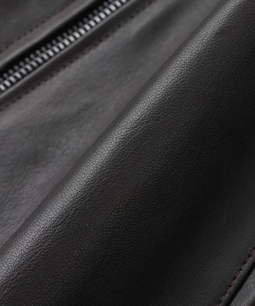 EDIFICE（エディフィス）の「ラム アンティーク レザー ジャケット（ブルゾン・メンズ・ブラック・LARGE/MEDIUM）」の11枚目の写真