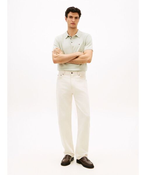 TOMMY HILFIGER(トミーヒルフィガー)の「リラックスリバーガーメントダイジーンズ(デニムパンツ・メンズ・ホワイト・32inch/34inch/30inch/36inch)」の2枚目の写真