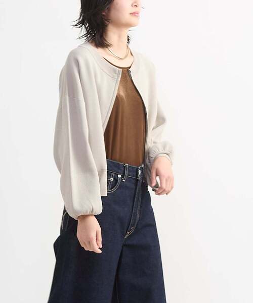 CONVERSE TOKYO(コンバーストウキョウ)の「BACK LOGO SUMMER KNIT ZIP CARDIGAN(カーディガン/ボレロ・レディース・ブラック/ブルー/グレー・FREE)」の4枚目の写真