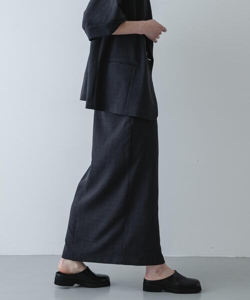 SENSE OF PLACE by URBAN RESEARCH(センスオブプレイスバイアーバンリサーチ)の「『一部WEB限定』『UR TECH DRYLUXE』リネンライクスリットタイトスカート(スカート・レディース・ベージュ/ブラック/ライトベージュ/チャコールグレー・X-SMALL/SMALL/MEDIUM/LARGE/TALL)」の6枚目の写真