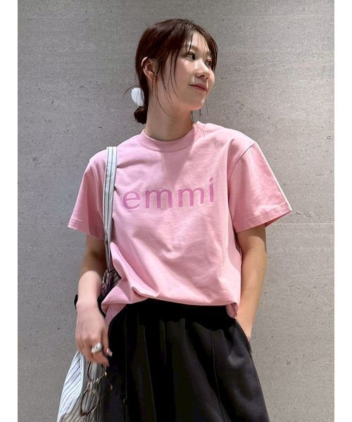 emmi(エミ)の「【ONLINE限定カラーあり】eco emmiロゴTシャツ/UVカット(Tシャツ/カットソー・レディース・ホワイト/ライトブルー/ベージュ/グレー/ピンク/ライム/イエロー/ダークネイビー・F)」の8枚目の写真