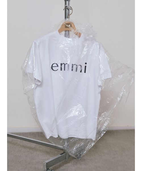 emmi(エミ)の「【ONLINE限定カラーあり】eco emmiロゴTシャツ/UVカット(Tシャツ/カットソー・レディース・ホワイト/ライトブルー/ベージュ/グレー/ピンク/ライム/イエロー/ダークネイビー・F)」の1枚目の写真