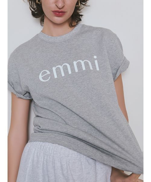 emmi(エミ)の「【ONLINE限定カラーあり】eco emmiロゴTシャツ/UVカット(Tシャツ/カットソー・レディース・ホワイト/ライトブルー/ベージュ/グレー/ピンク/ライム/イエロー/ダークネイビー・F)」の11枚目の写真