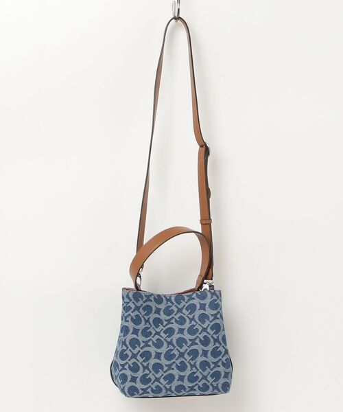 Guess(ゲス)の「WELLS Crossbody Bucket ショルダーバッグ バケットバッグ(ショルダーバッグ・レディース・インディゴブルー・ONE SIZE)」の14枚目の写真