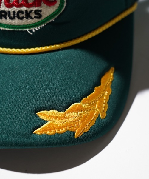C.E.L.STORE(セルストア)の「MACK TRUCKS / マック トラックス GOLD LEAF 5PANEL CAP 金刺しゅう ワンポイント トラッカーキャップ(キャップ・メンズ・グリーン/ネイビー・FREE)」の5枚目の写真