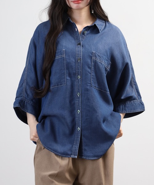 hunch(ハンチ)の「hunch 4.5オンス テンセルデニムドルマンシャツ 半端袖(シャツ/ブラウス・レディース・ブルー/グレー/ライトインディゴブルー・FREE)」の11枚目の写真