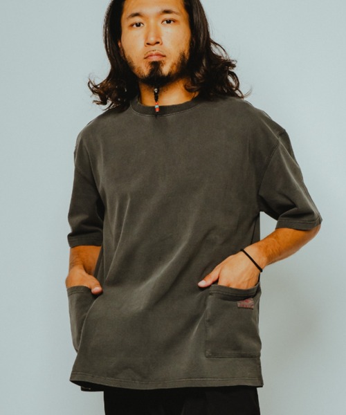 BIG MIKE(ビッグマイク)の「BIG MIKE ビックマイク / ピグメント&ソリット 半袖 ダブルポケットTシャツ ボックスシルエット コットン100% //// 102628510(Tシャツ/カットソー・メンズ・グレー系その他/ライトグレー/スミクロ/ダークブルー/オリーブ・MEDIUM/LARGE/X-LARGE)」の1枚目の写真