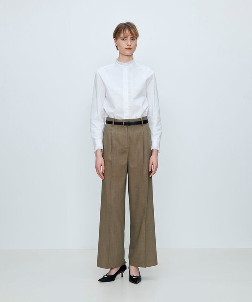 TOMORROWLAND collection（トゥモローランドコレクション）の「ZELANDER Z-TWIST タックワイドパンツ（スラックス・レディース・ライトカーキ・34/36）」の2枚目の写真
