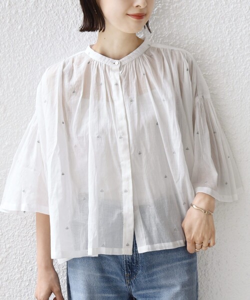 SHIPS(シップス)の「〈手洗い可能〉コットン オーガンジー リーフ 刺繍 羽織 ブラウス(シャツ/ブラウス・レディース・ブラック/カーキ/オフホワイト・ONE SIZE)」の9枚目の写真