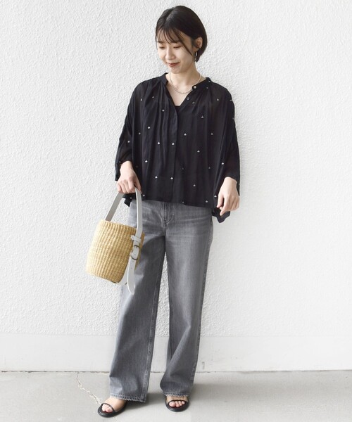 SHIPS(シップス)の「〈手洗い可能〉コットン オーガンジー リーフ 刺繍 羽織 ブラウス(シャツ/ブラウス・レディース・ブラック/カーキ/オフホワイト・ONE SIZE)」の8枚目の写真