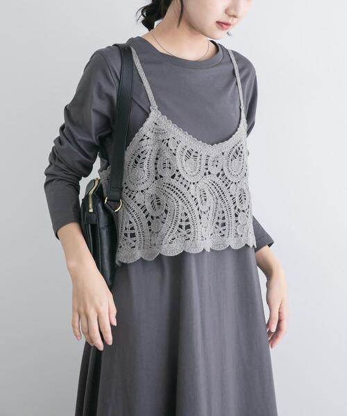 ITEMS URBANRESEARCH（アイテムズ アーバンリサーチ）の「カギバリキャミ×カットワンピース（ワンピース・レディース・グレー/ベージュ・FREE）」の3枚目の写真