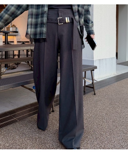 LE CIEL BLEU(ルシェルブルー)の「ローライズトラウザーwベルト / Low-Rise Trousers w/Belt(その他パンツ・レディース・チャコールグレー/グリーン/ブルー・34/38/36)」の22枚目の写真