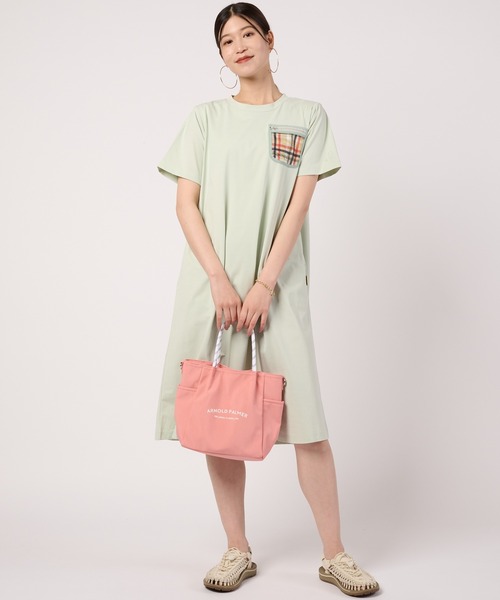 Arnold Palmer(アーノルドパーマー)の「タウン&レジャー ポケットメッシュ Tシャツワンピース(ワンピース・レディース・ブラック/ライトグリーン/ベージュ・L/M/S)」の3枚目の写真