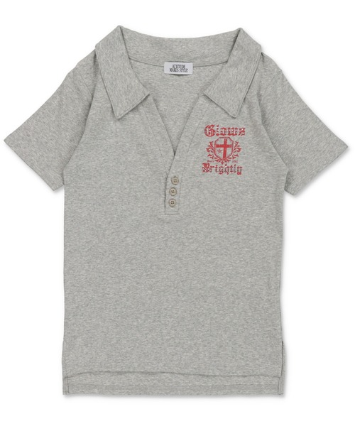 SPINNS（スピンズ）の「視線集める旬トップス★スキッパーネック半袖ポロシャツ/バックロゴ/バディガール（ポロシャツ・レディース・グレー/ネイビー/レッド/オフホワイト・ONESIZE）」の21枚目の写真
