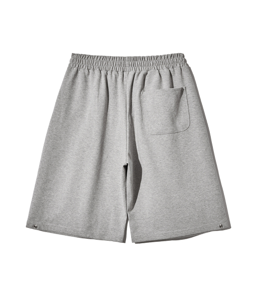 GAKKAI UNIONS(ガッカイユニオンズ)の「サイドスナップピンタックバミューダパンツグレー(その他パンツ・レディース・その他・SMALL/MEDIUM/LARGE)」の4枚目の写真