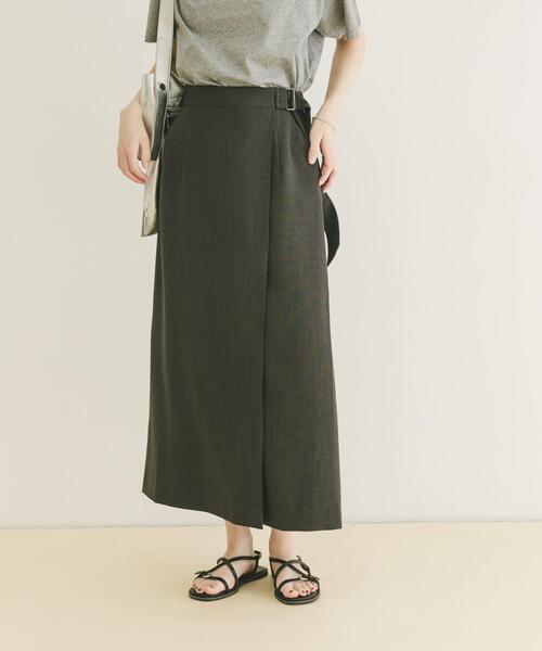 ITEMS URBANRESEARCH(アイテムズ アーバンリサーチ)の「『イージーケア/接触冷感/UVカット』SMOOTH LINEN TOUCH ラップスカート(スカート・レディース・カーキ/キャメル/チャコールグレー・FREE)」の2枚目の写真