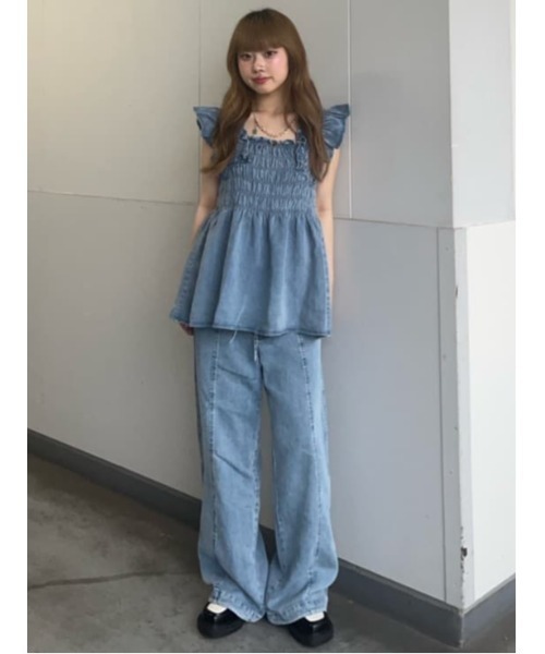 SLY(スライ)の「DENIM ARM FRILL TOPS デニムアームフリルトップス 春服 夏服(シャツ/ブラウス・レディース・ブルー/ライトブルー・FREE)」の16枚目の写真