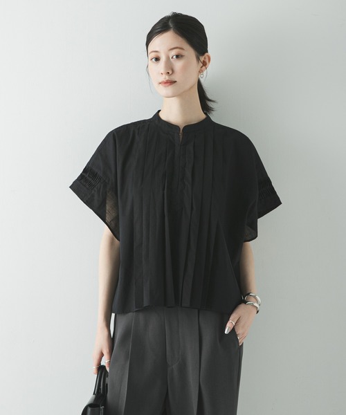 URBAN RESEARCH(アーバンリサーチ)の「ハーフスリーブタックショートシャツ(シャツ/ブラウス・レディース・ブラック/オフホワイト/ブルー系その他・FREE)」の15枚目の写真