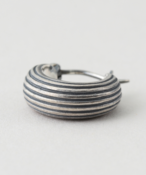 journal standard L'essage（ジャーナルスタンダードレサージュ）の「OCUCCI/オクチ Pierce Hoop-stripe ピアス（ピアス（両耳用）・レディース・シルバー・FREE）」の6枚目の写真