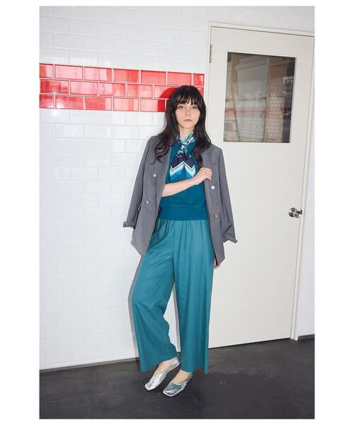 NEWYORKER(ニューヨーカー)の「リネン混プレーンウィーブ ドロストイージーパンツ(その他パンツ・レディース・ベージュ/ネイビー/グリーン・LARGE/MEDIUM)」の9枚目の写真