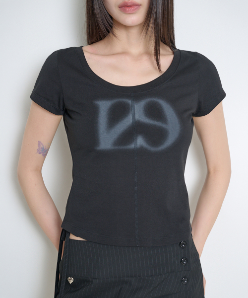 ILLIGO（イリゴ）の「129 ベーシックスリムTシャツ ブラック（Tシャツ/カットソー・レディース・その他・OS）」の3枚目の写真
